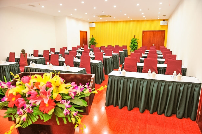 Imagen de los interiores del Hotel Eastern Garden Service. Foto 14