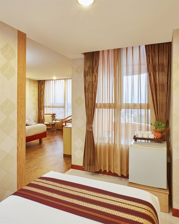 Imagen de la habitación del Hotel Eastern Grand Palace. Foto 7