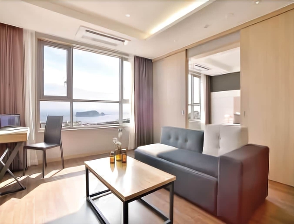Imagen de la habitación del Hotel Eastern Hotel Jeju. Foto 10