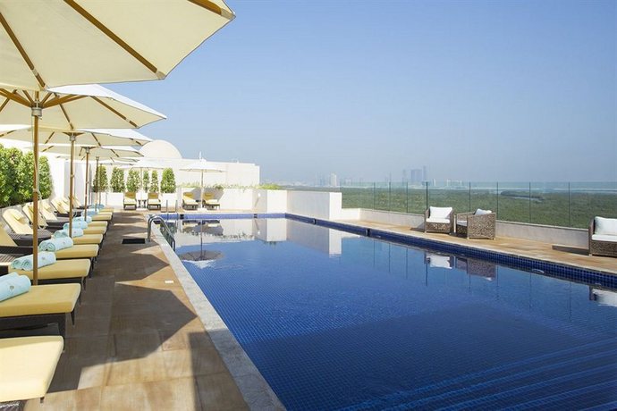 Imagen de la piscina del Hotel Eastern Mangroves Suites By Jannah. Foto 8