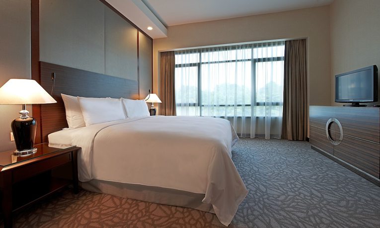 Imagen de la habitación del Hotel Eastin Kuala Lumpur. Foto 10