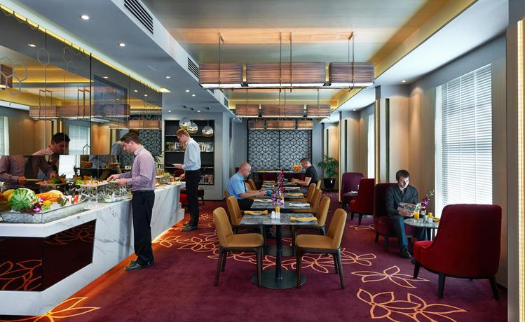 Imagen del bar/restaurante del Hotel Eastin Penang. Foto 2