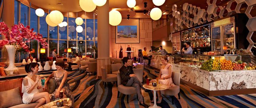 Imagen del bar/restaurante del Hotel Eastin Penang. Foto 3