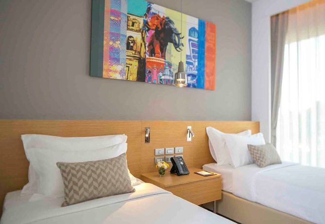 Imagen de la habitación del Hotel Eastin Thana City Golf Resort Bangkok. Foto 9