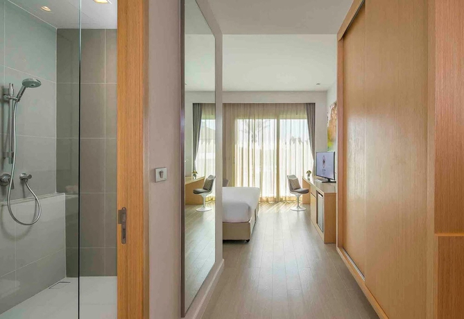 Imagen de la habitación del Hotel Eastin Thana City Golf Resort Bangkok. Foto 14