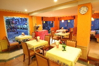 Imagen del bar/restaurante del Hotel Eastiny Bella Vista Hotel & Residence. Foto 6