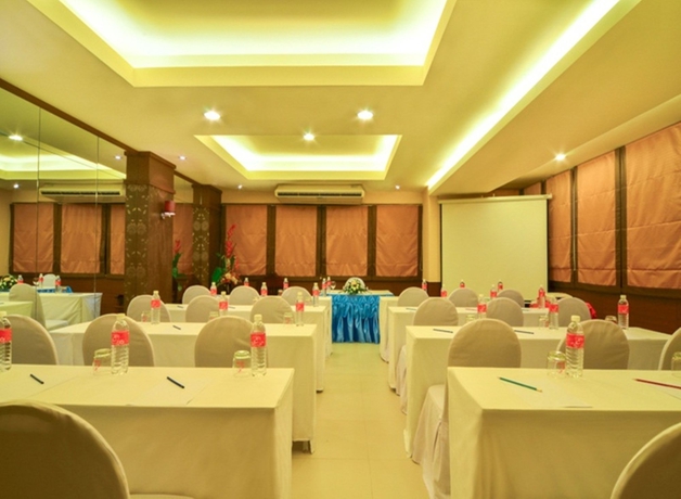 Imagen de los interiores del Hotel Eastiny Place Hotel Pattaya. Foto 6