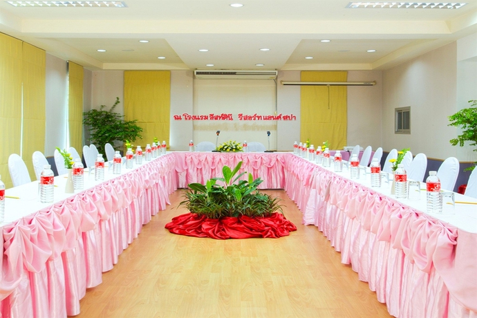Imagen de los interiores del Hotel Eastiny Resort and Spa Pattaya. Foto 11