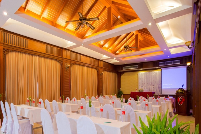 Imagen de los interiores del Hotel Eastiny Resort and Spa Pattaya. Foto 14