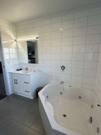Imagen de la habitación del Hotel Eastland Pacific Motor Lodge. Foto 9