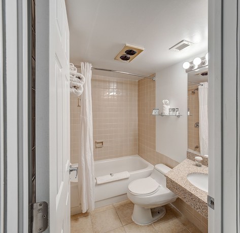 Imagen de la habitación del Hotel Eastland Suites And Conference Center. Foto 2