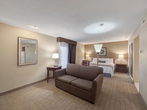 Imagen de la habitación del Hotel Eastland Suites And Conference Center. Foto 16