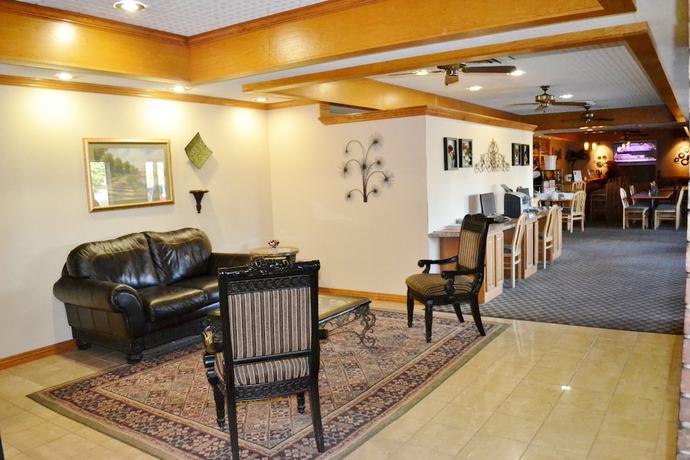 Imagen de los interiores del Hotel Eastland Suites And Conference Center. Foto 20