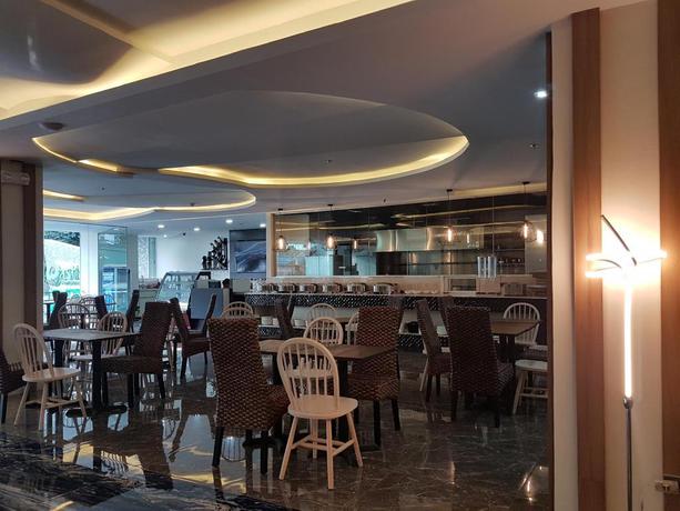 Imagen del bar/restaurante del Hotel Eastland and Residences. Foto 6