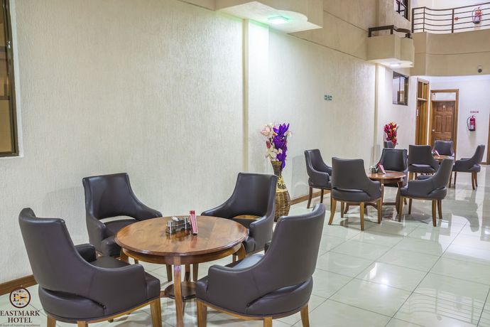 Imagen de los interiores del Hotel Eastmark. Foto 20