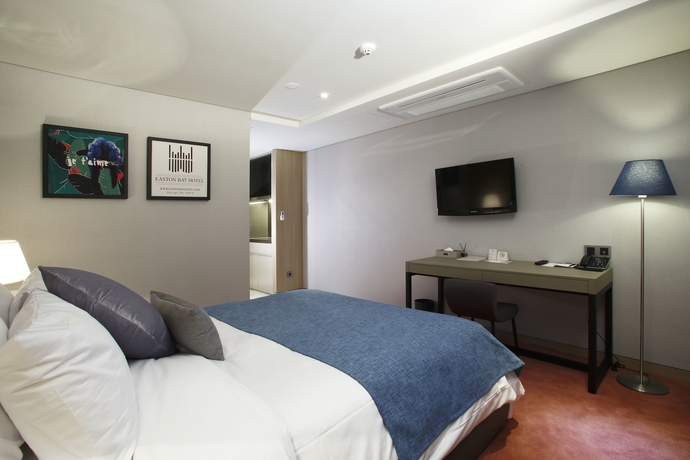 Imagen de la habitación del Hotel Eastonbay. Foto 10