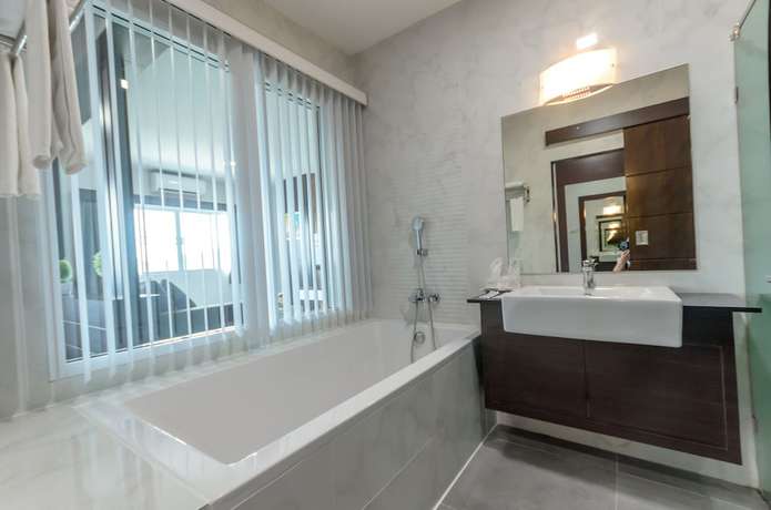 Imagen de la habitación del Hotel Eastpana, Si Racha. Foto 12