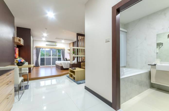 Imagen de la habitación del Hotel Eastpana, Si Racha. Foto 17