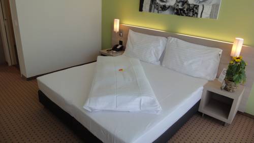 Imagen de la habitación del Hotel Eastside. Foto 6