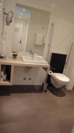 Imagen de la habitación del Hotel Eastside. Foto 11