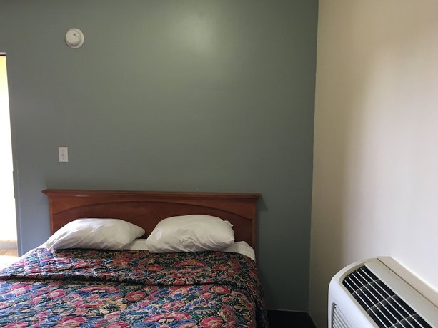 Imagen de la habitación del Hotel Eastsider Motel. Foto 12
