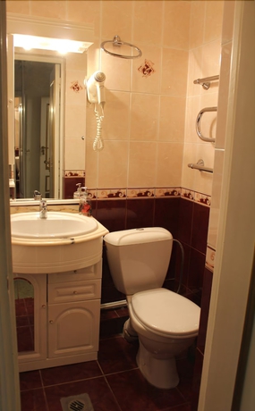 Imagen de la habitación del Hotel East-west. Foto 16