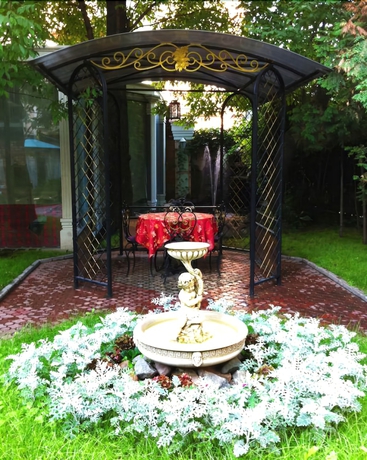 Imagen del bar/restaurante del Hotel East-west. Foto 2