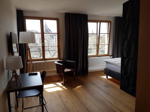 Imagen de la habitación del Hotel East-west Riverside. Foto 13