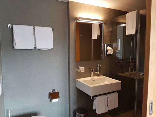 Imagen de la habitación del Hotel East-west Riverside. Foto 15