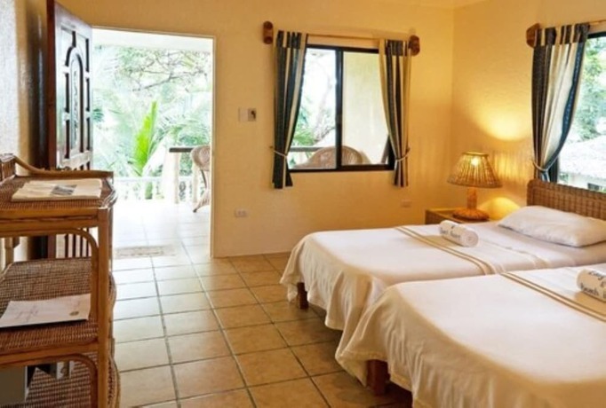 Imagen de la habitación del Hotel Easy Diving and Beach Resort. Foto 16