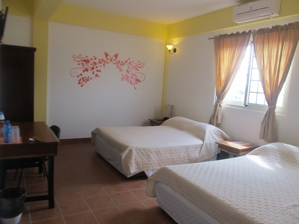 Imagen de la habitación del Hotel Easy Inn. Foto 5