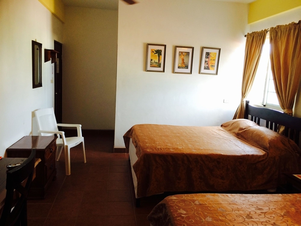 Imagen de la habitación del Hotel Easy Inn. Foto 8