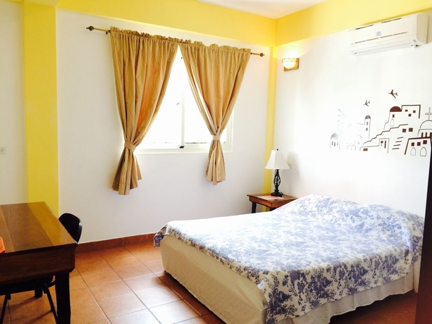 Imagen de la habitación del Hotel Easy Inn. Foto 10