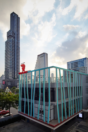 Imagen de los exteriores del Hotel Easy Planet Bangkok Surawong. Foto 16