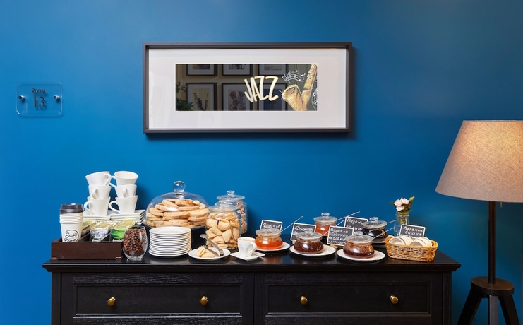 Imagen de los interiores del Hotel Easy Room. Foto 19
