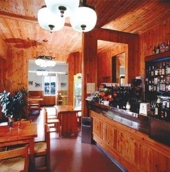 Imagen del bar/restaurante del Hotel Easy Siena. Foto 6