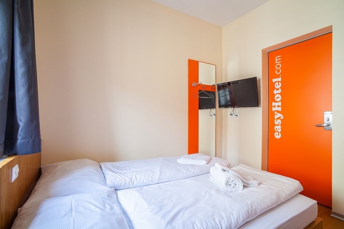 Imagen de la habitación del Hotel Easyhotel Basel City - Contactless Self Check-in. Foto 5
