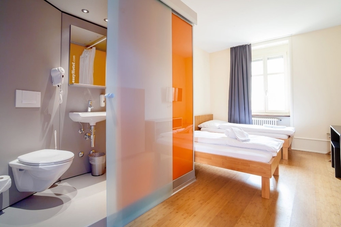 Imagen de la habitación del Hotel Easyhotel Basel - Contactless Self Check-in. Foto 9
