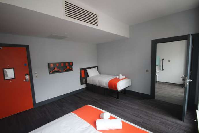 Imagen de la habitación del Hotel Easyhotel Belfast. Foto 12