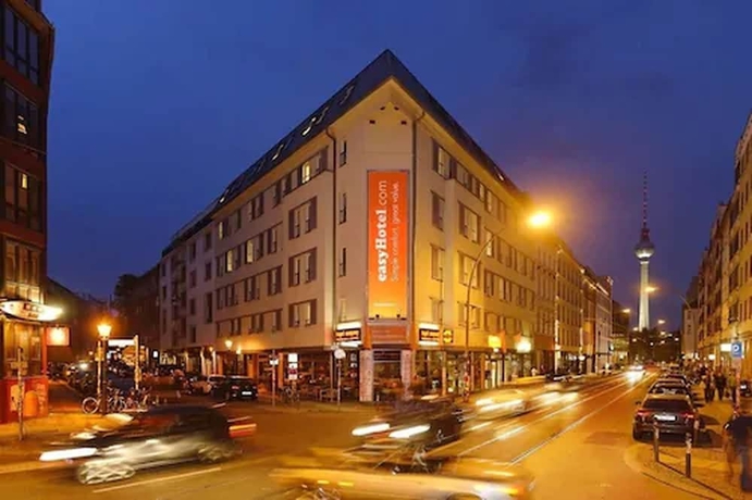 Imagen general del Hotel Easyhotel Berlin Hackescher Markt. Foto 1