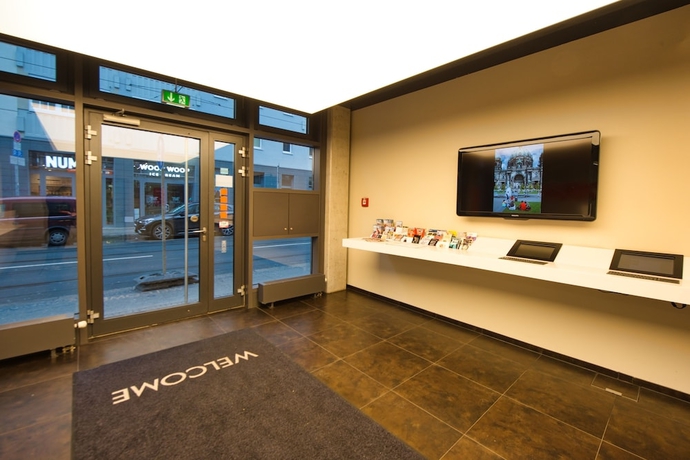 Imagen de los interiores del Hotel Easyhotel Berlin Hackescher Markt. Foto 14