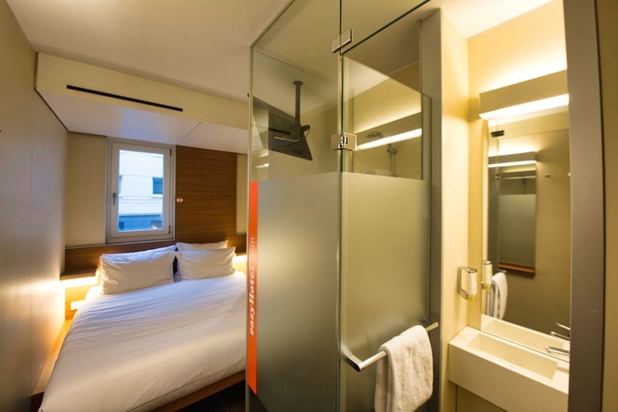 Imagen de la habitación del Hotel Easyhotel Berlin Hackescher Markt. Foto 9