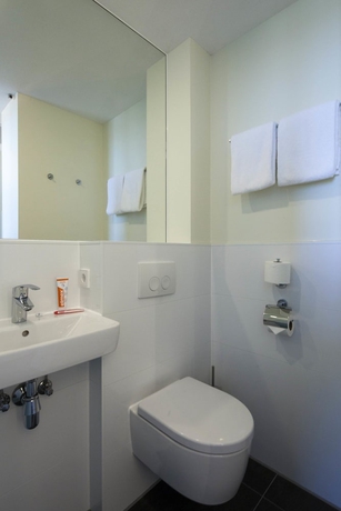 Imagen de la habitación del Hotel Easyhotel Maastricht City Centre. Foto 3