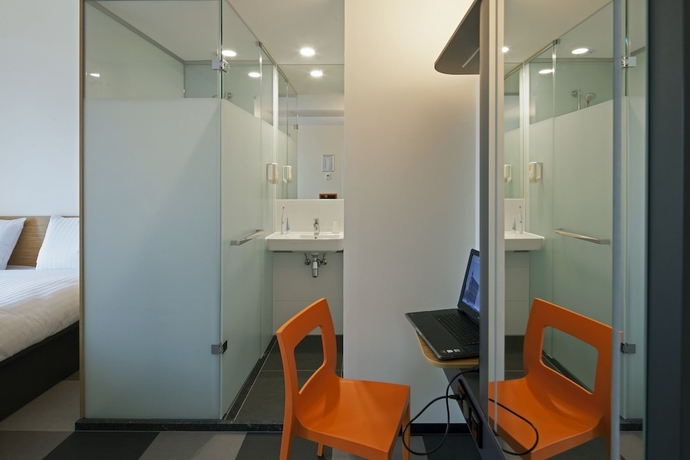 Imagen de la habitación del Hotel Easyhotel Maastricht City Centre. Foto 9