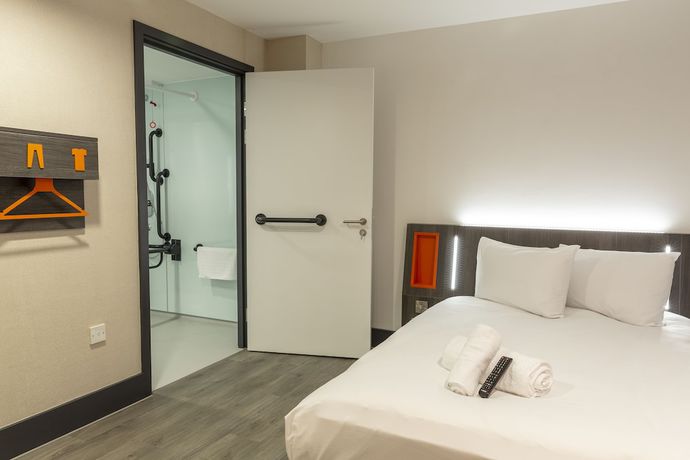 Imagen de la habitación del Hotel Easyhotel Reading. Foto 5