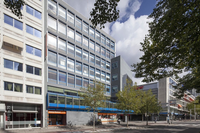 Imagen de los exteriores del Hotel Easyhotel Rotterdam City Centre. Foto 11