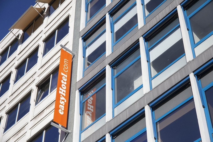 Imagen de los exteriores del Hotel Easyhotel Rotterdam City Centre. Foto 13