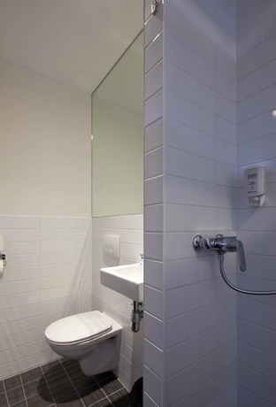 Imagen de la habitación del Hotel Easyhotel Rotterdam City Centre. Foto 5