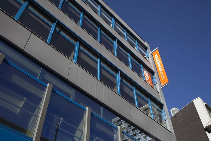 Imagen de los exteriores del Hotel Easyhotel Rotterdam City Centre. Foto 14