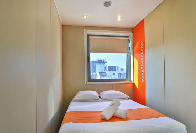 Imagen de la habitación del Hotel Easyhotel Sofia. Foto 3